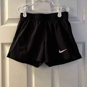 Nike black running shorts w liner